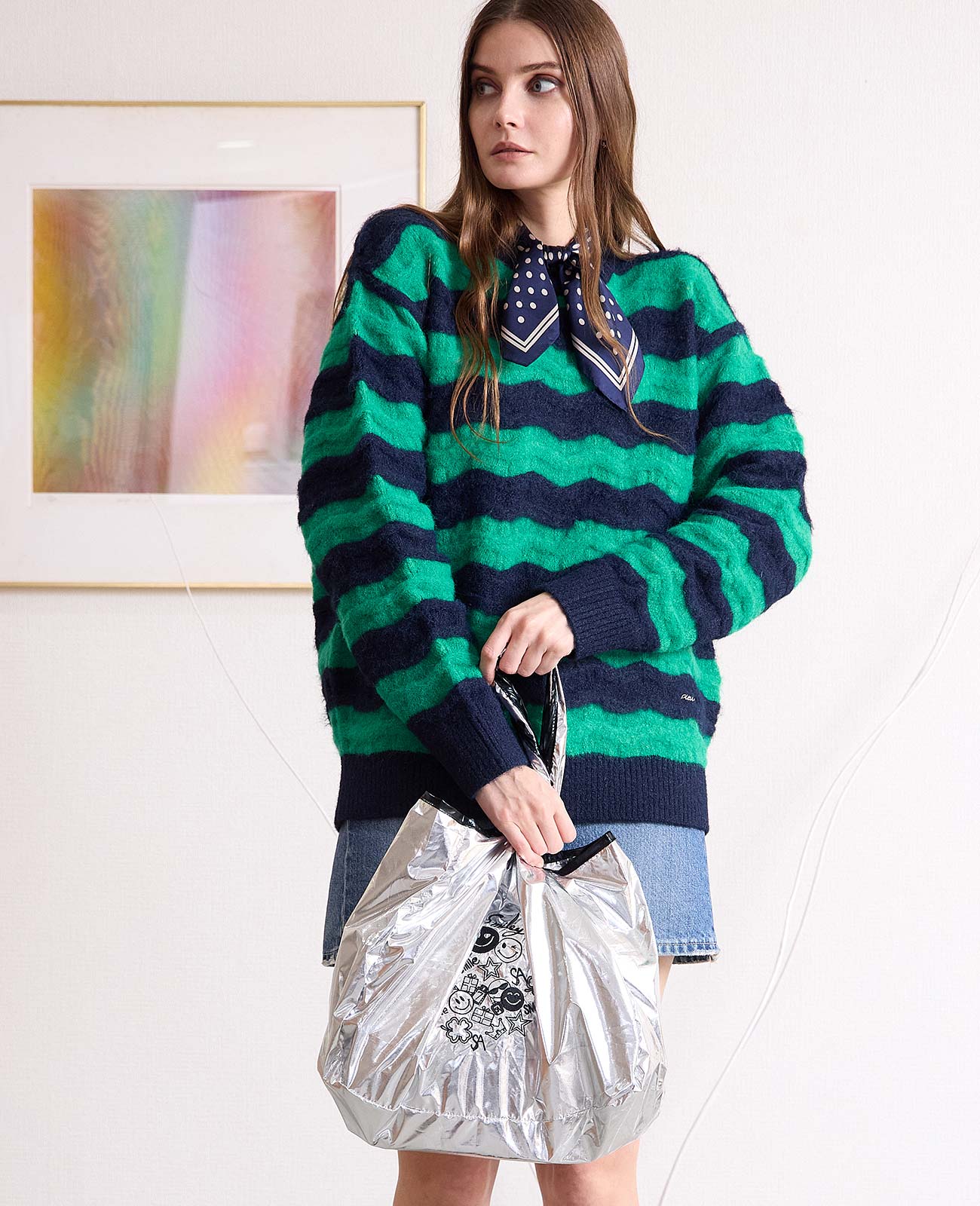 モデル着用：シルバー