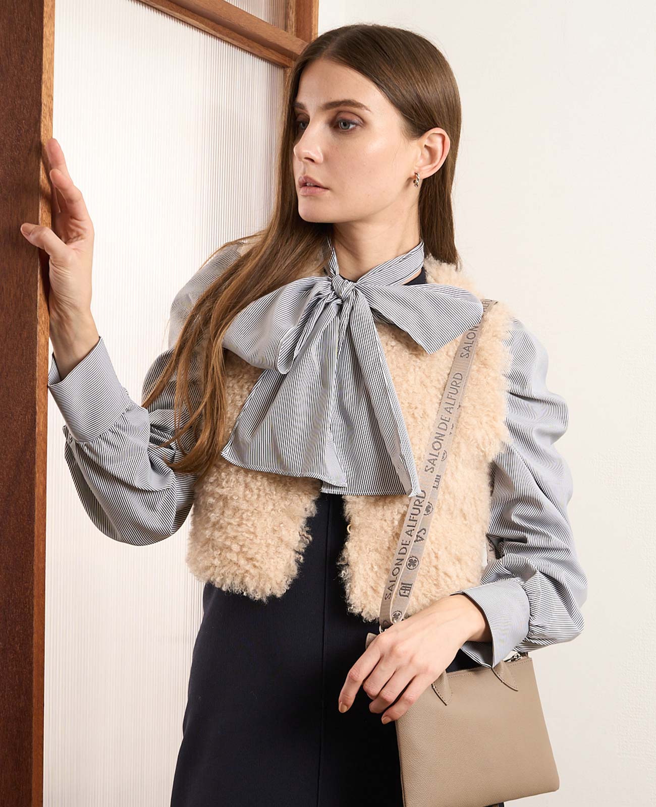 モデル着用カラー：ベージュ※バッグは別売です