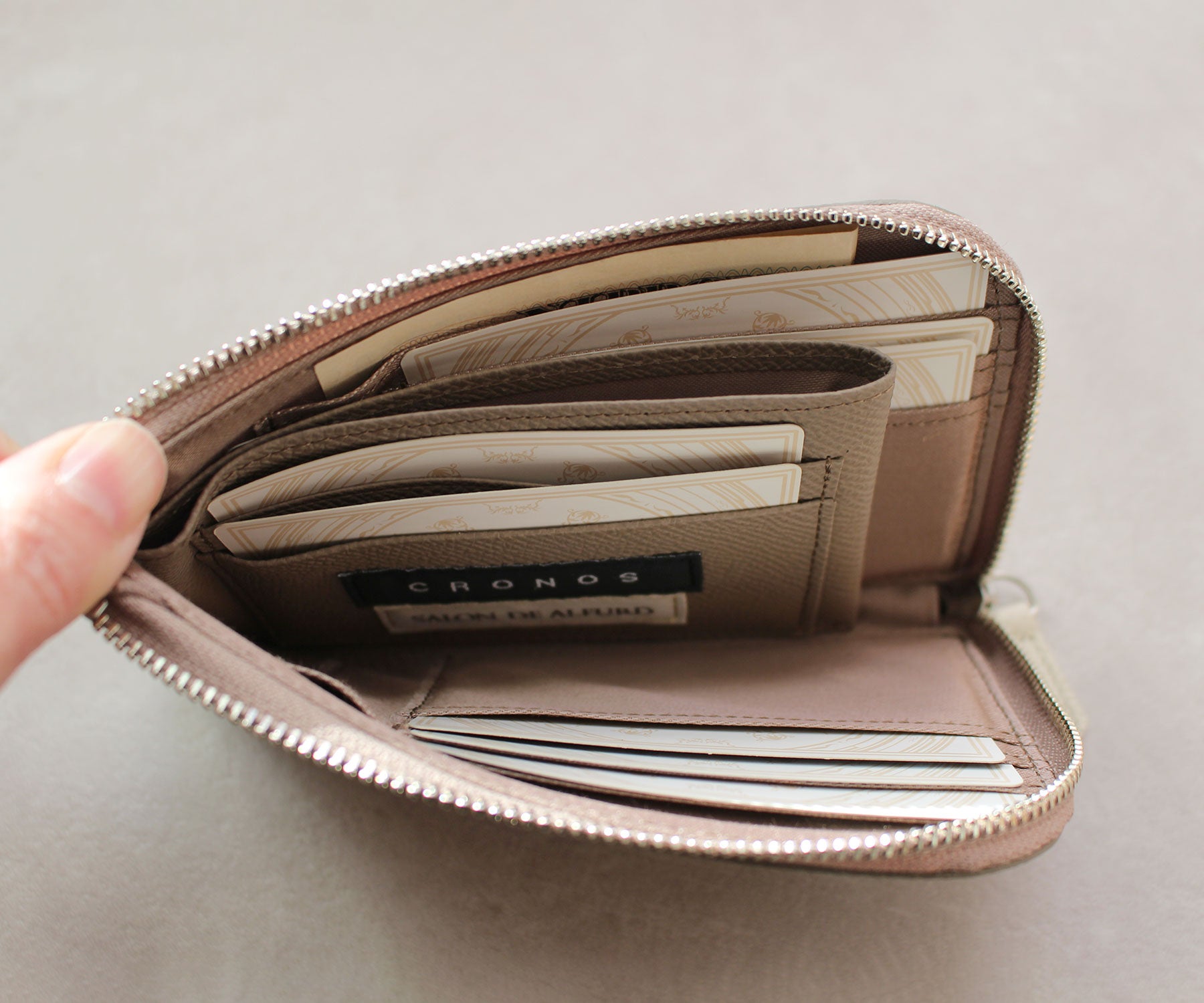 中身が一望できる、快適な使い心地。