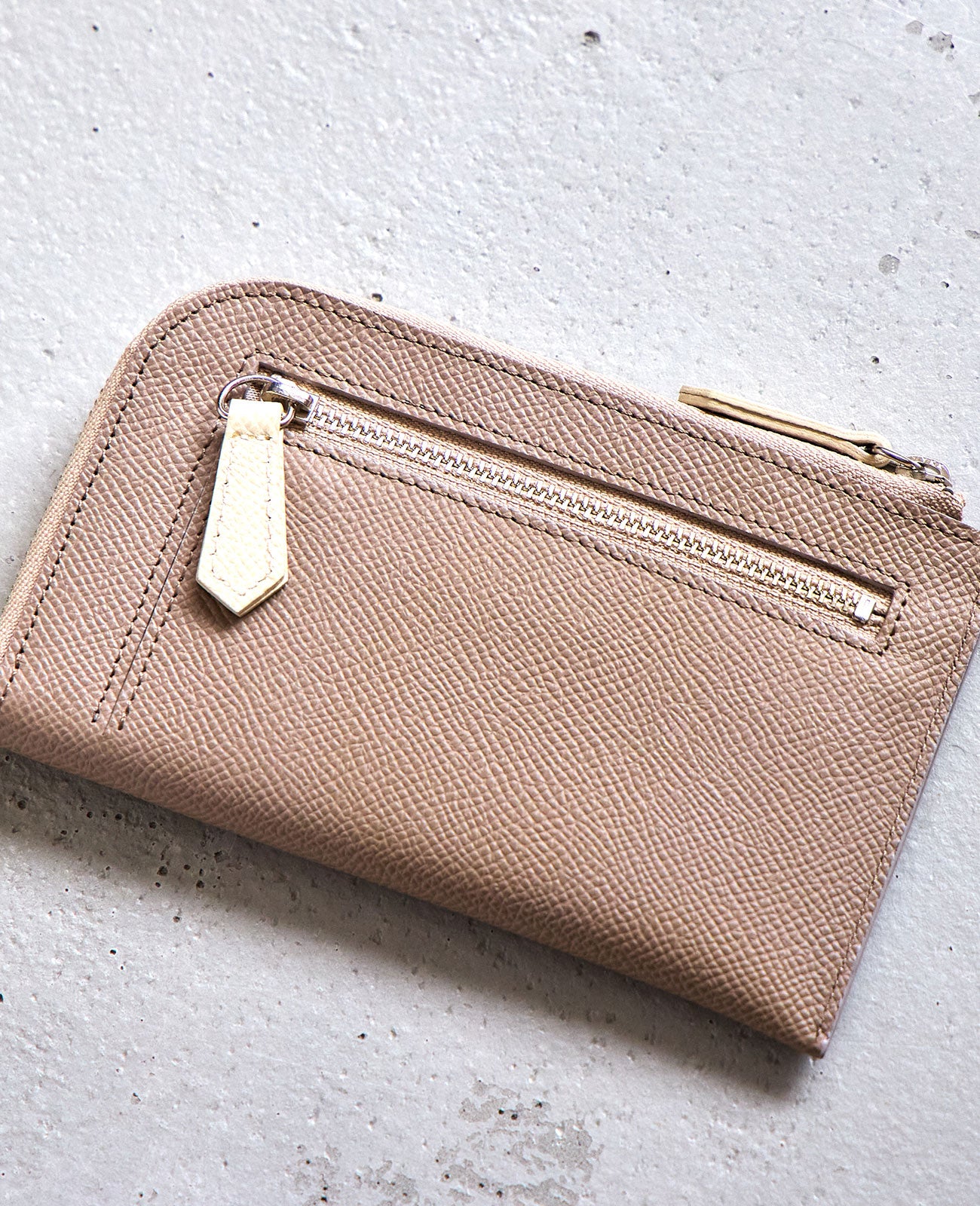 写真カラー：トルティエール