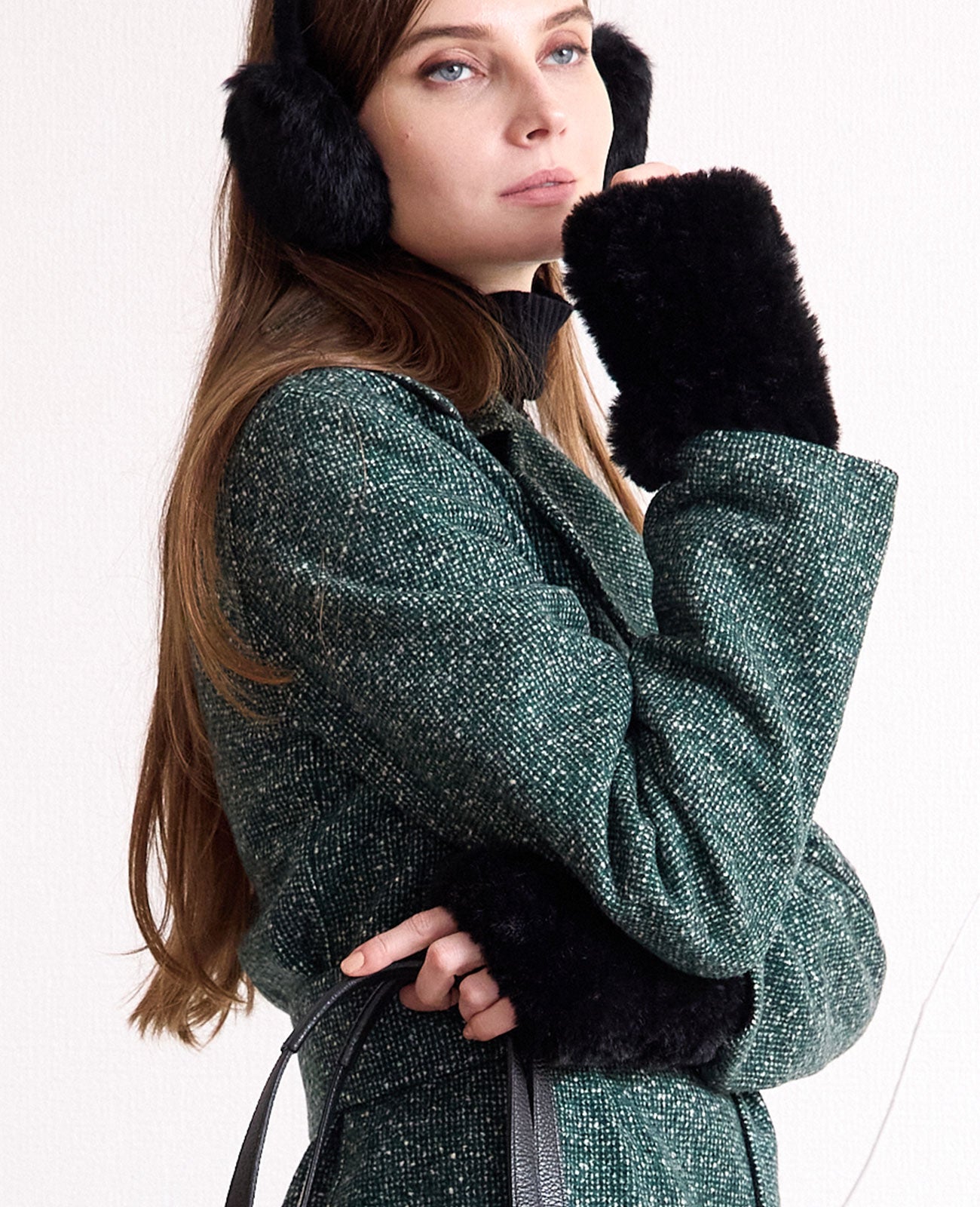 モデル着用カラー：ブラック