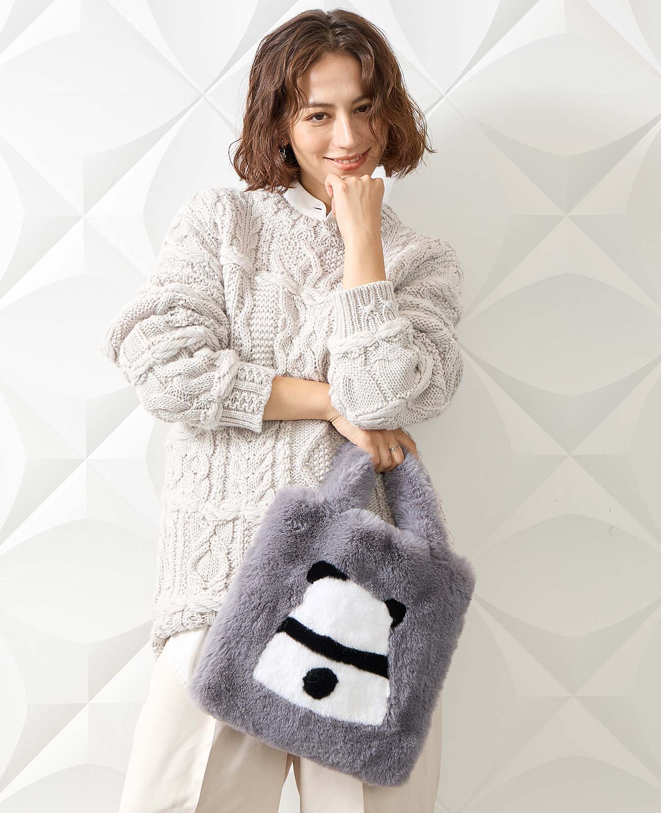 モデル着用カラー：グレイ