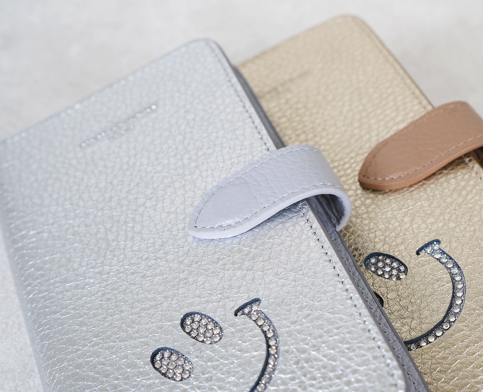 縁まで美しい、職人技が光る丁寧なコバ仕上げ