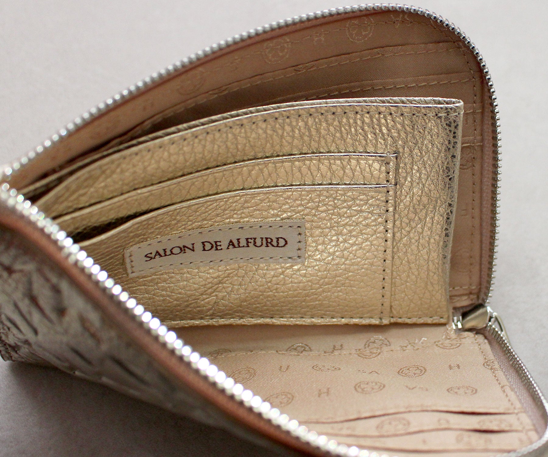 【新品未使用】SALON DE ALFURD L字ミニ財布 SALON DE ALFURD TOKYO（サロン・ド・アルファード） 財布 スマイル L