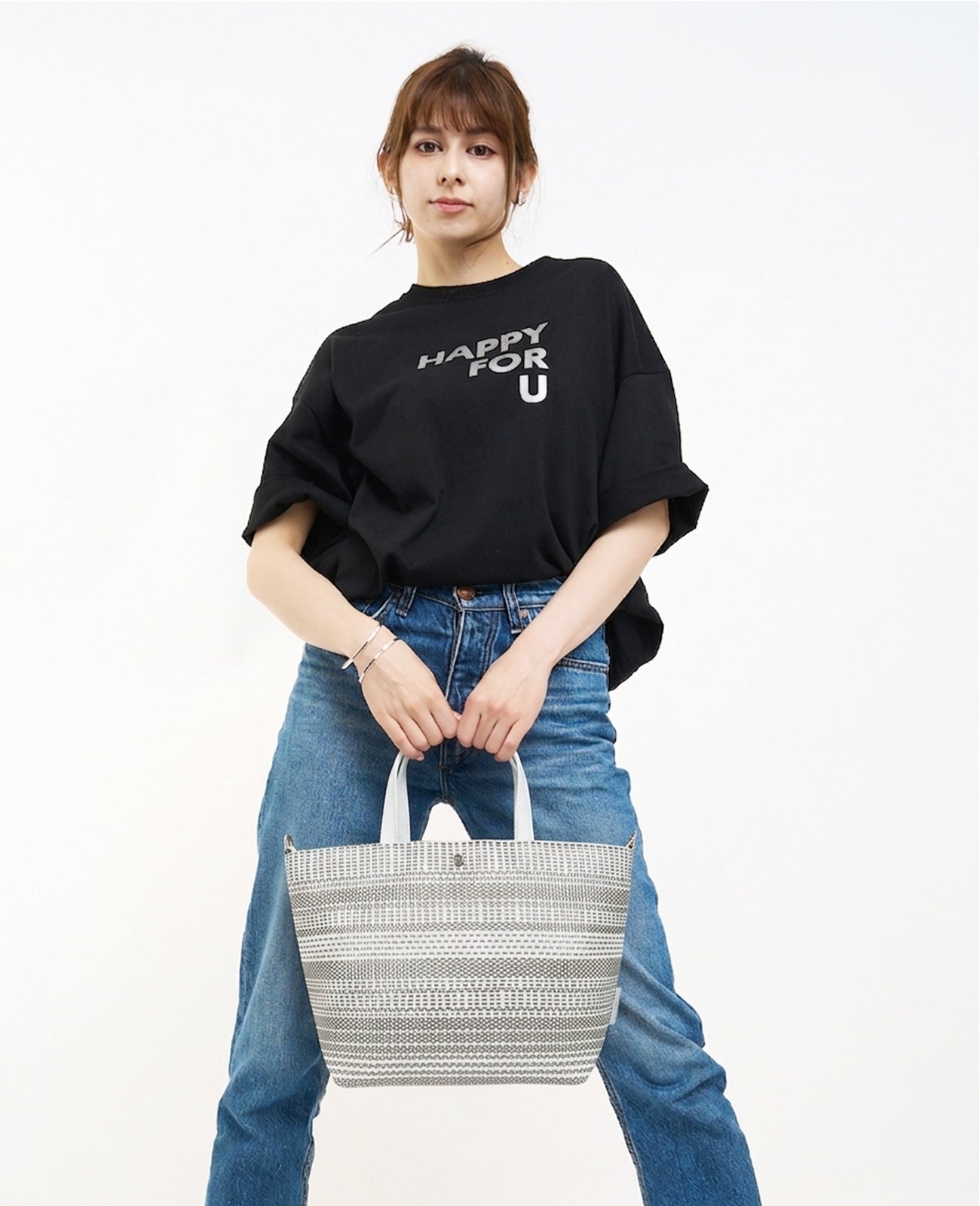 モデル着用カラー：ホワイト