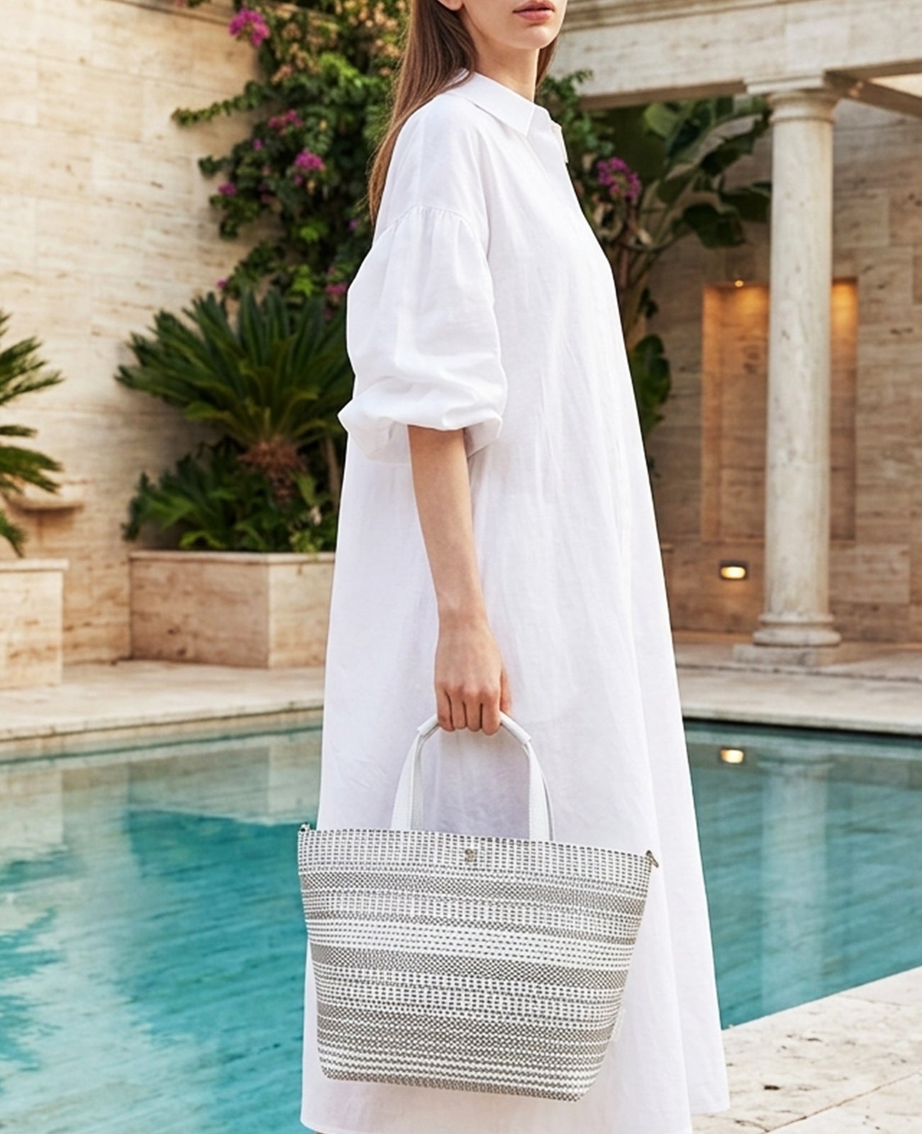 モデル着用カラー：ホワイト