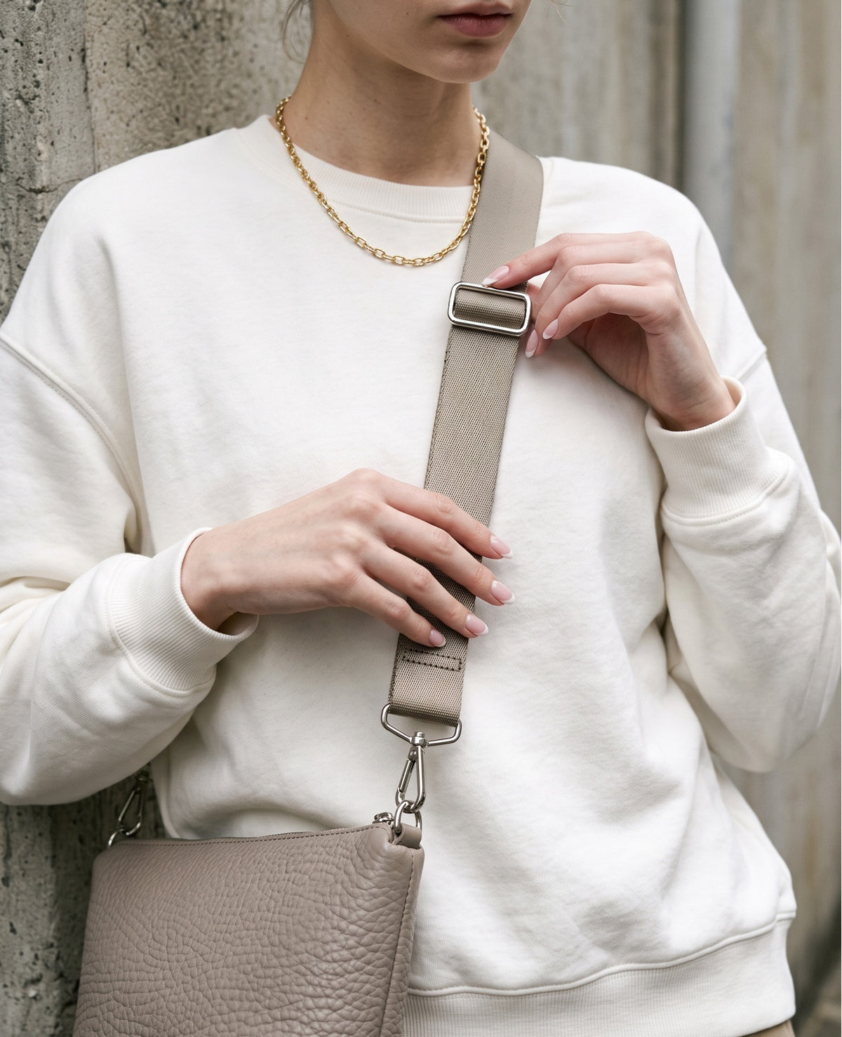 モデル着用カラー：グレージュ ※バッグは別売りです。 ※画像はイメージです。（AI画像を含む）