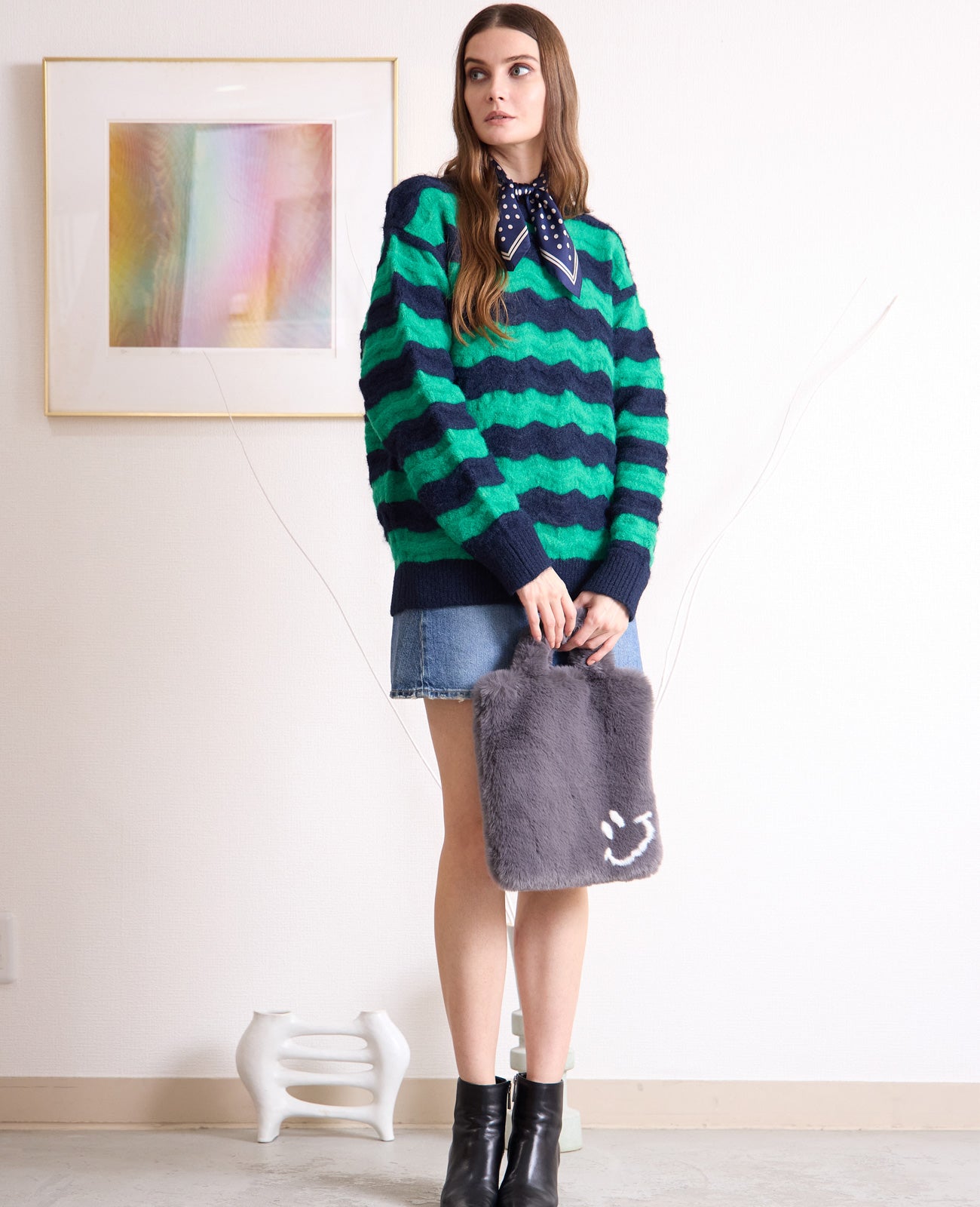 モデル着用カラー：グレイ