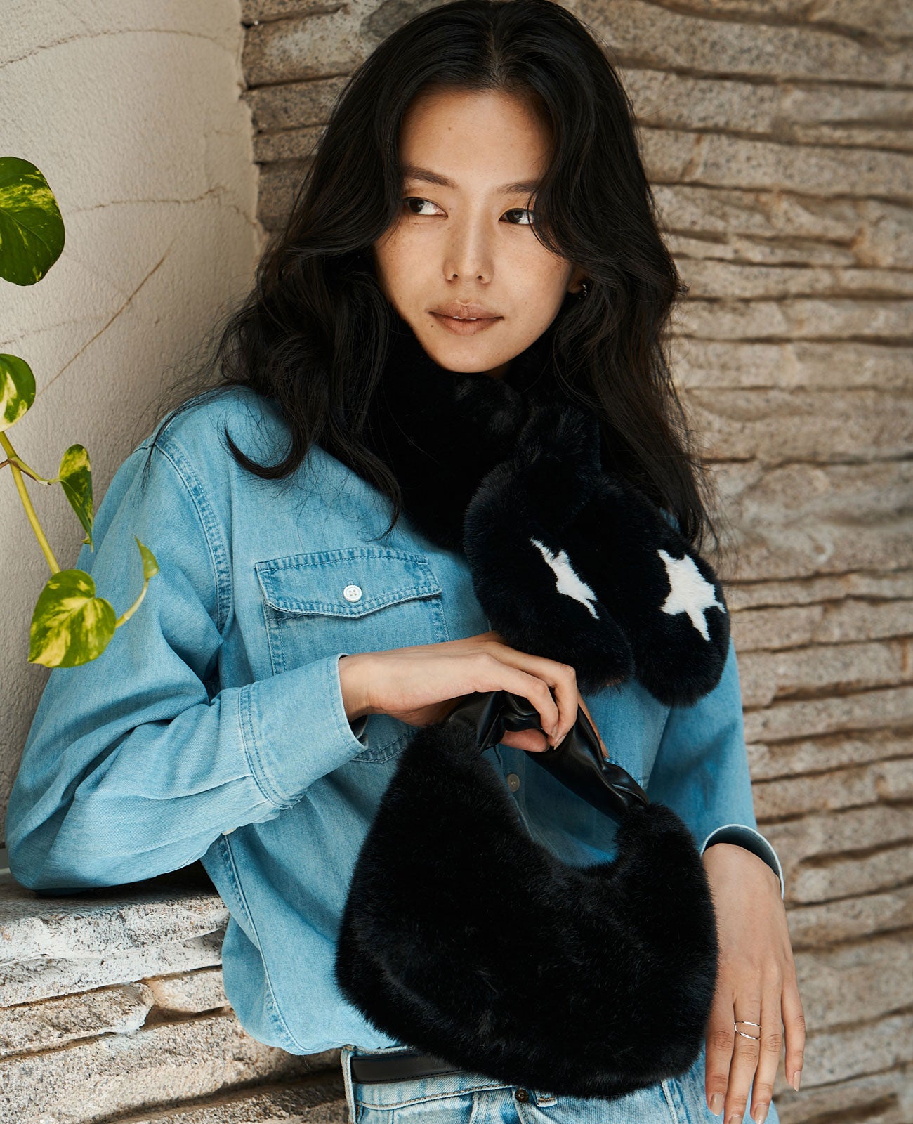 モデル着用カラー：ブラック　※バッグは別売りです