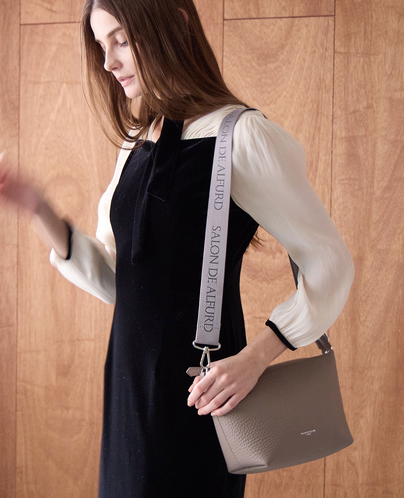 モデル着用カラー：トープ