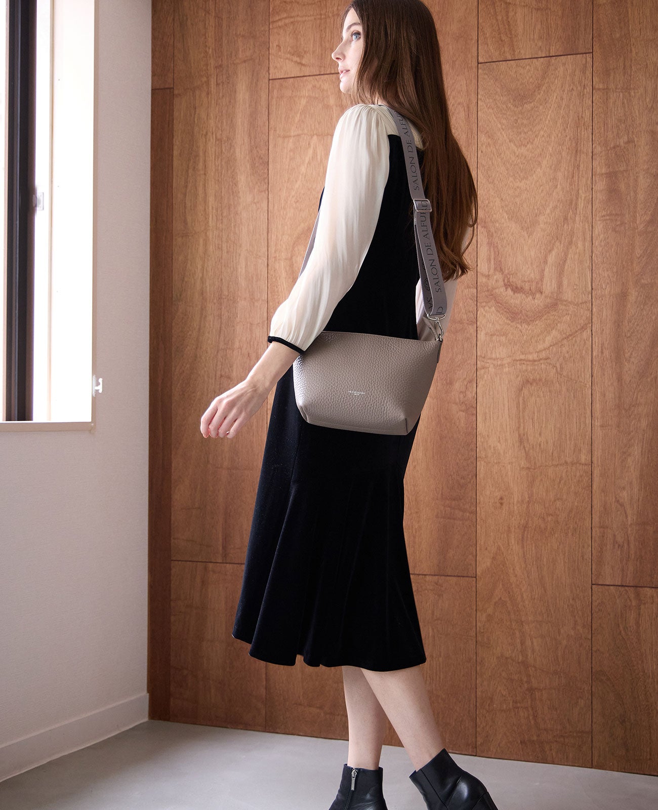 モデル着用カラー：トープ