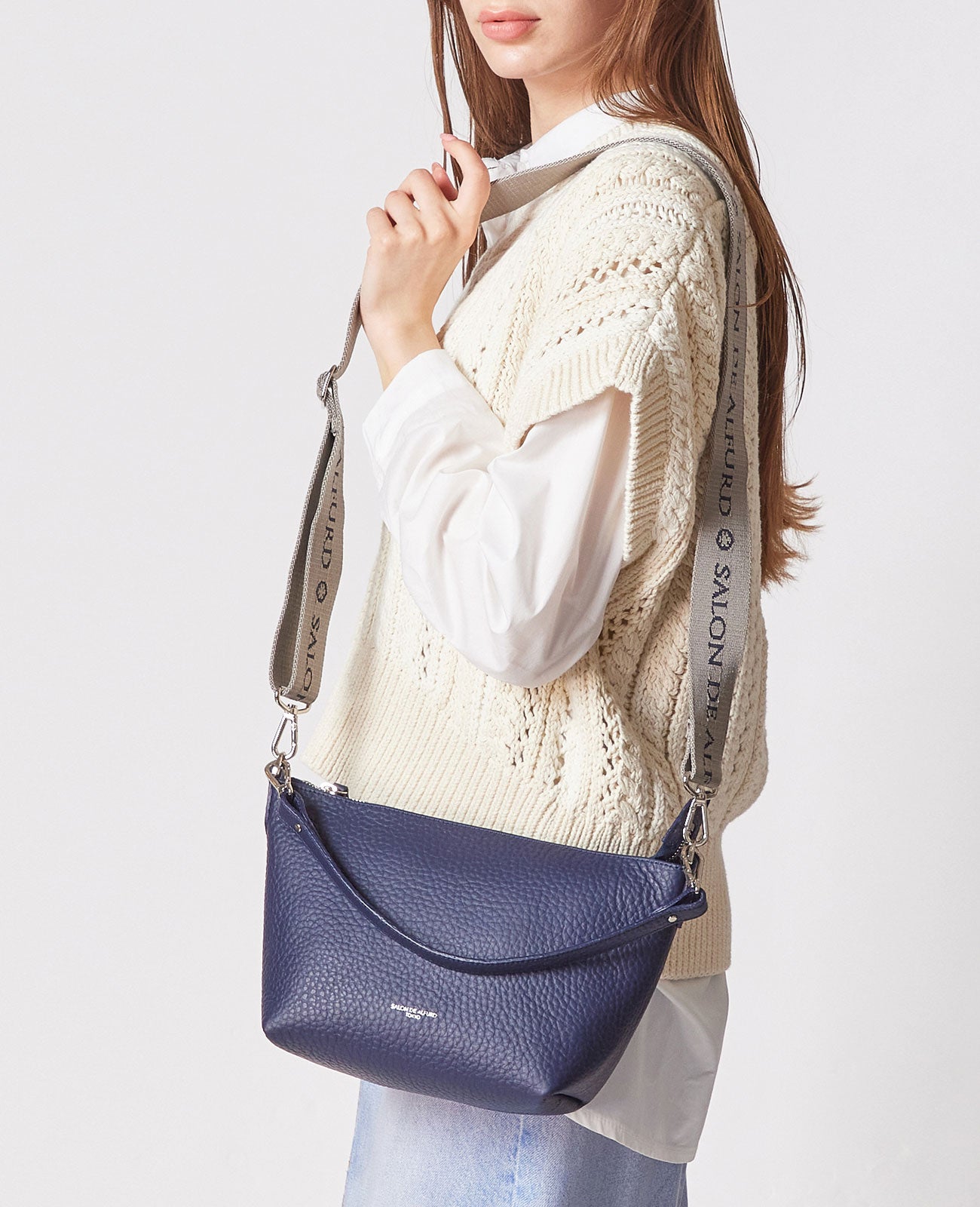 モデル着用カラー：ネイビー