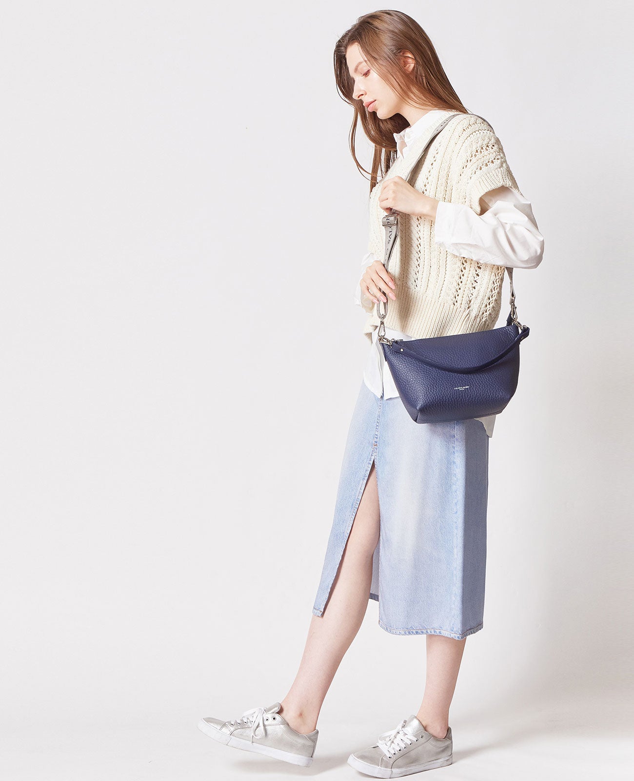 モデル着用カラー：ネイビー