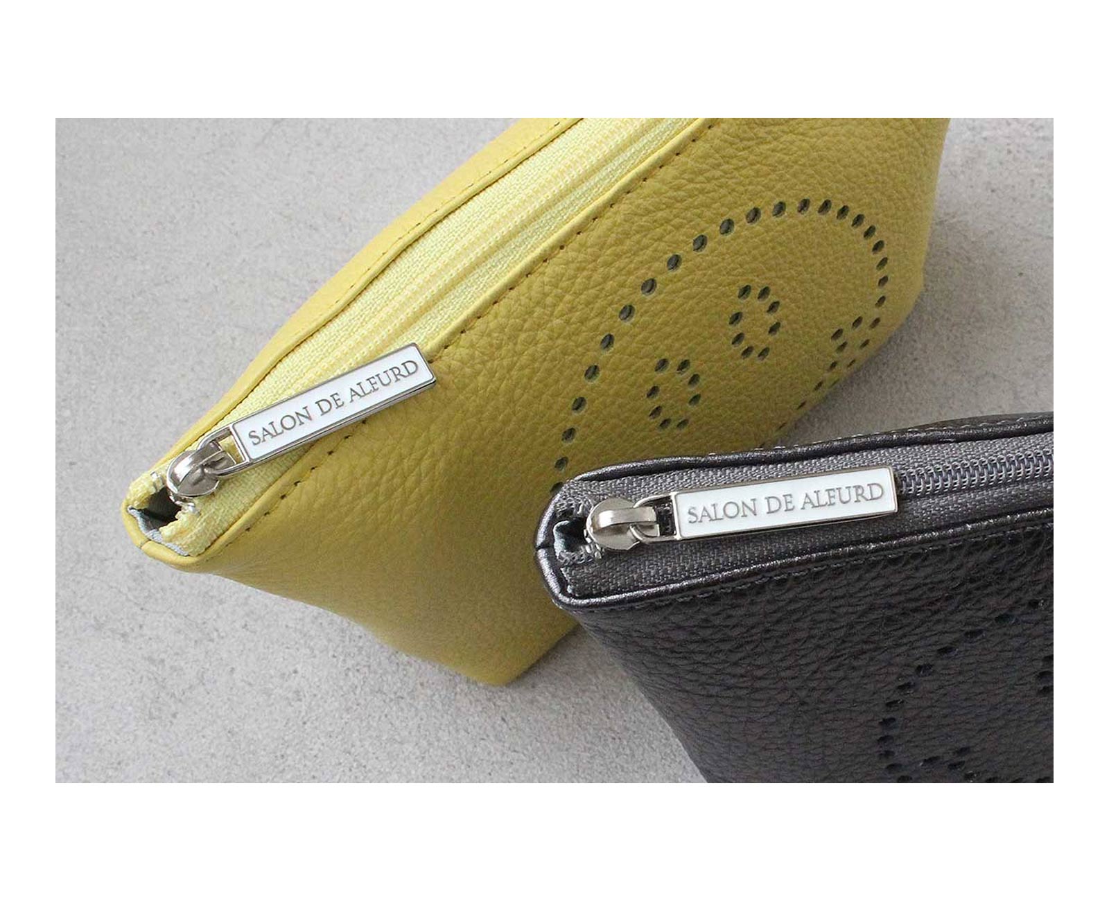 10%OFF [OUTLET]  スマイル パンチングポーチ 1679-02